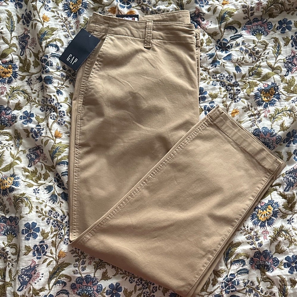 GAP Women’s Classic Khaki Chinos